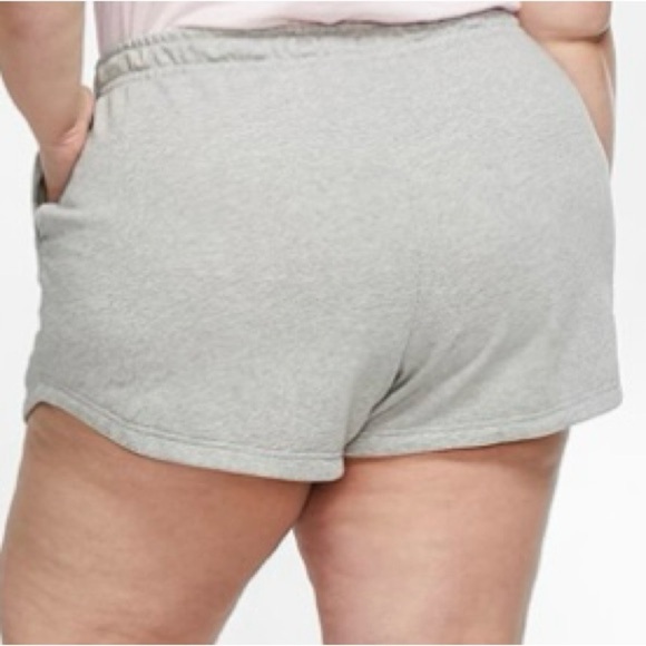Women’s Nike Sportswear Essential Fleece Standard Fit High Rise Gray Shorts 3X - Picture 3 of 13